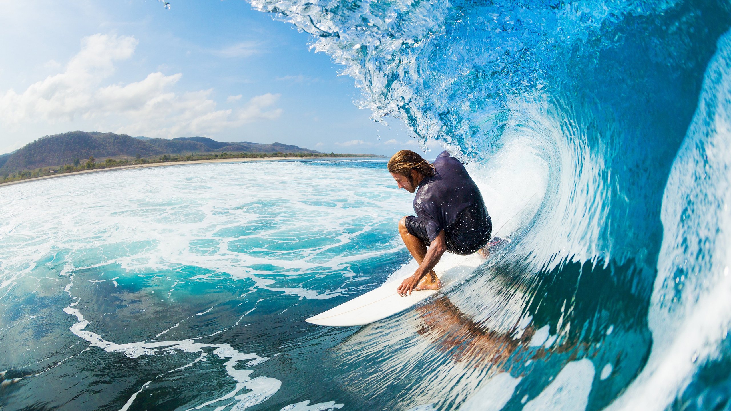 体育跨界狂想曲，申花转会压哨体检，深圳男篮NBA式备战，雷霆借德甲队长鼓劲惊呆球迷，体育跨界狂想曲